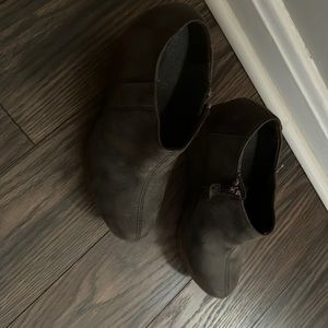 Dr. Scholl’s wedge boots